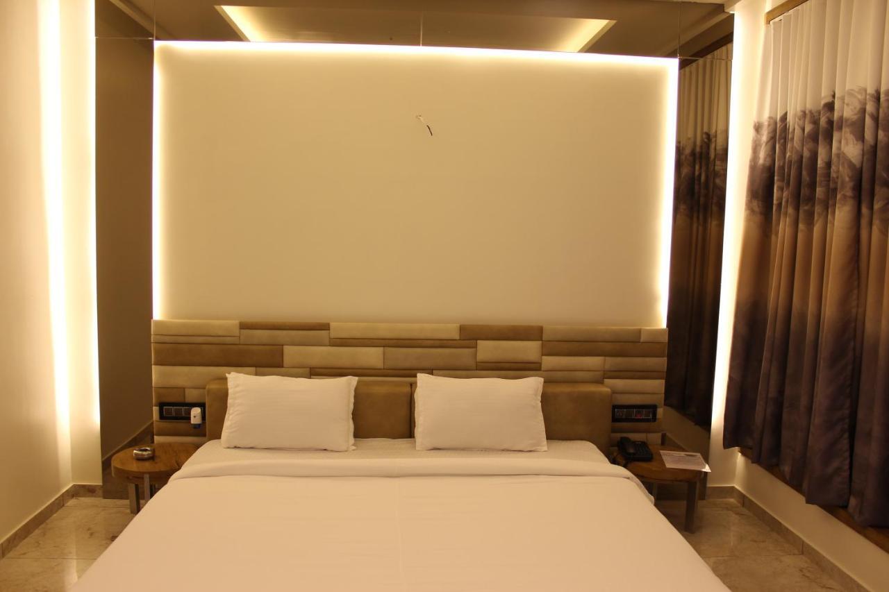The Heaven Water Park And Resort & Restaurant Virpur Buitenkant foto