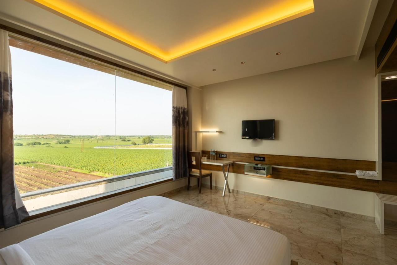 The Heaven Water Park And Resort & Restaurant Virpur Buitenkant foto