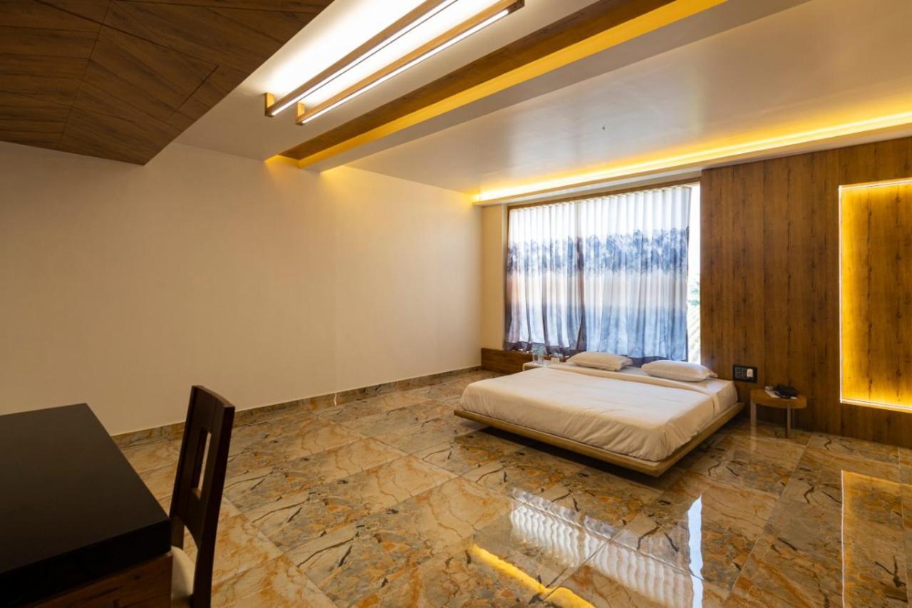 The Heaven Water Park And Resort & Restaurant Virpur Buitenkant foto